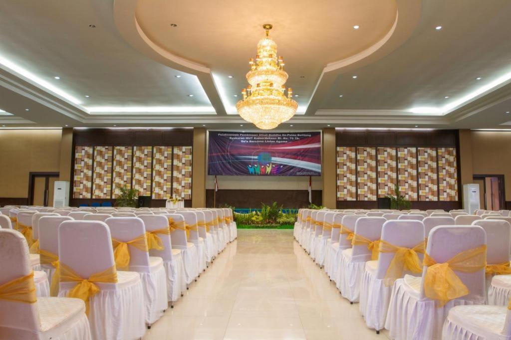 Bahamas Hotel&Resort Belitung Tanjung Pandan Exterior foto