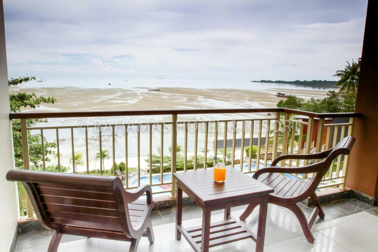 Bahamas Hotel&Resort Belitung Tanjung Pandan Exterior foto